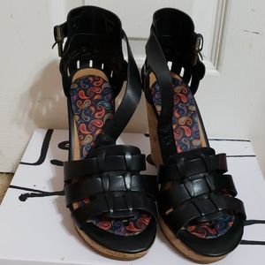 DV by Dolce Vita Black Wedge Heel Sandel